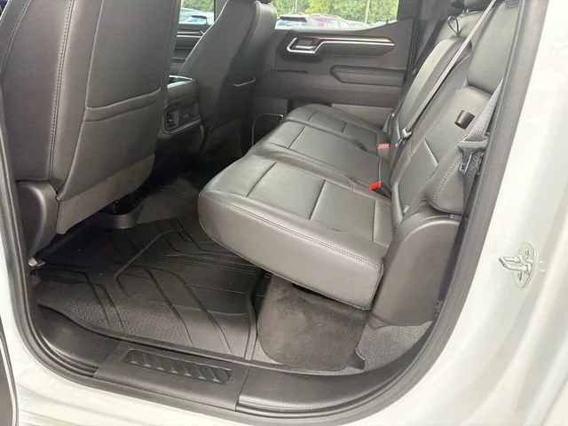 Used 2025 Summit White Chevrolet RST image 20