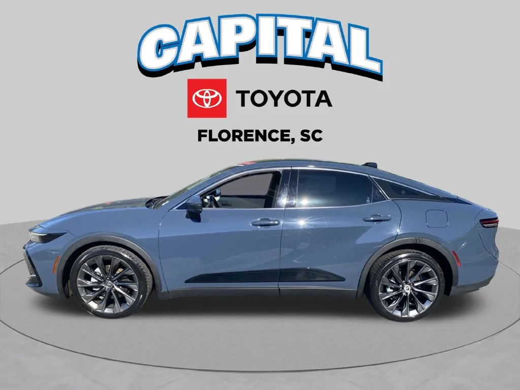 Used 2025 White Toyota Limited image 3