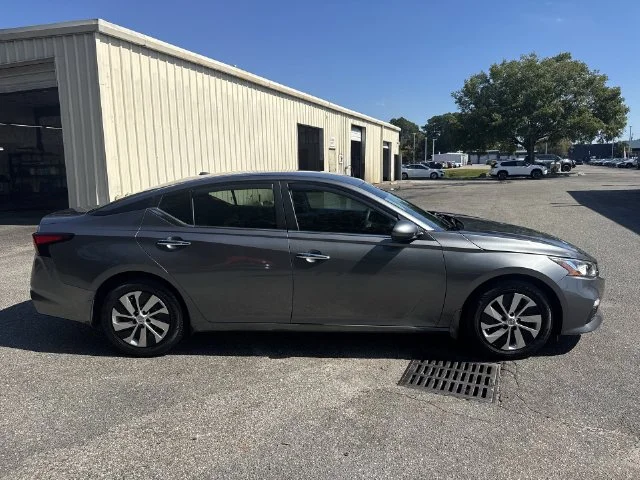 Used 2020 Gray Nissan 2.5 S image 4