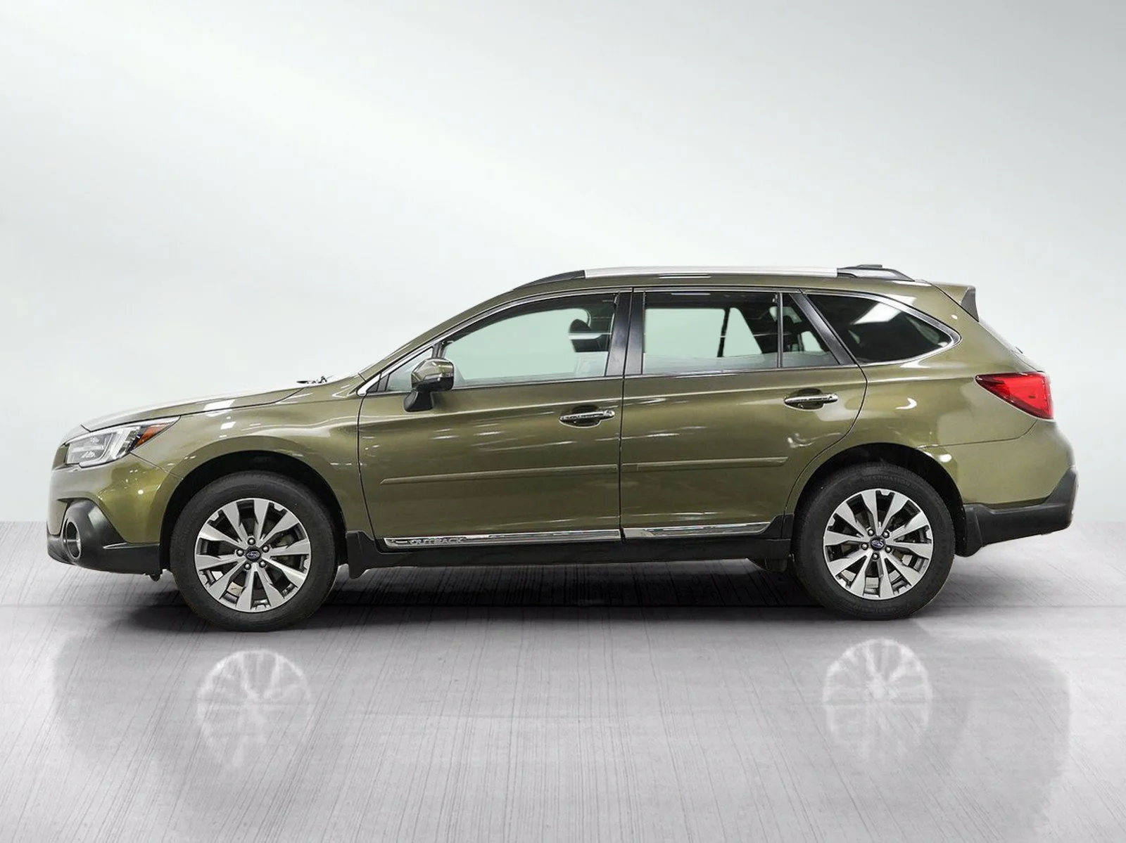 Used 2018 Subaru Outback Touring with VIN 4S4BSATC3J3239228 for sale in Hopkins, Minnesota