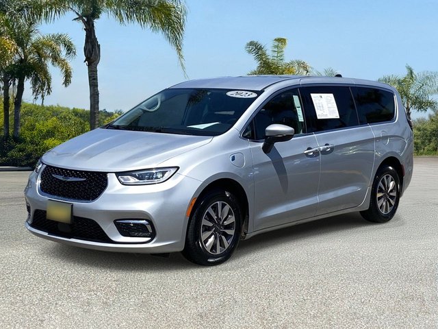 2023 Chrysler Pacifica Plug-In Hybrid Touring L
