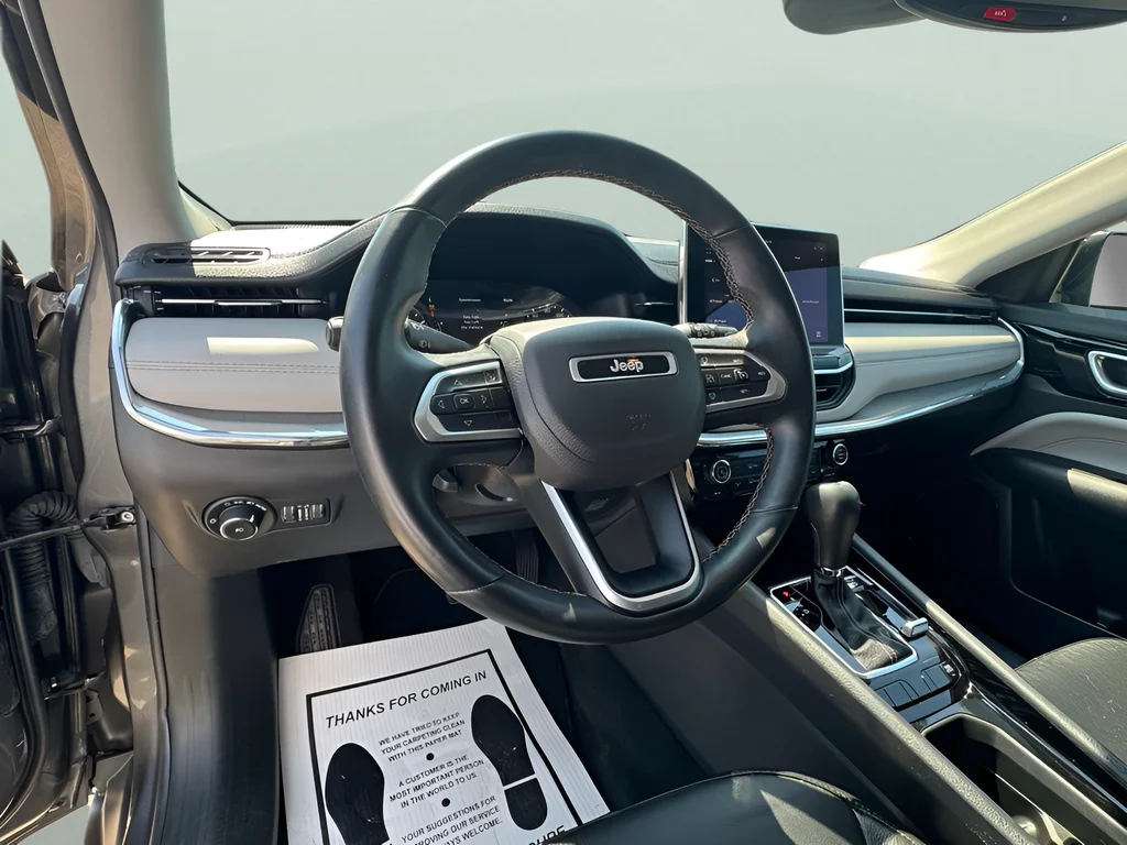 Used 2022 Gray Jeep Limited image 14