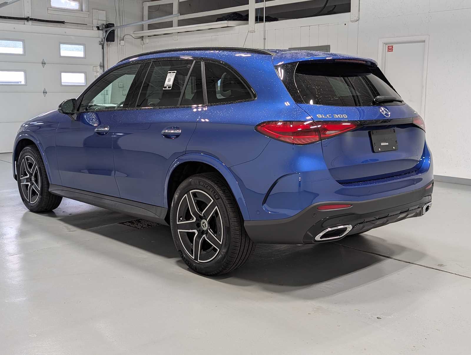 Used 2026 Starling Blue Metallic Mercedes-Benz GLC 300 image 10