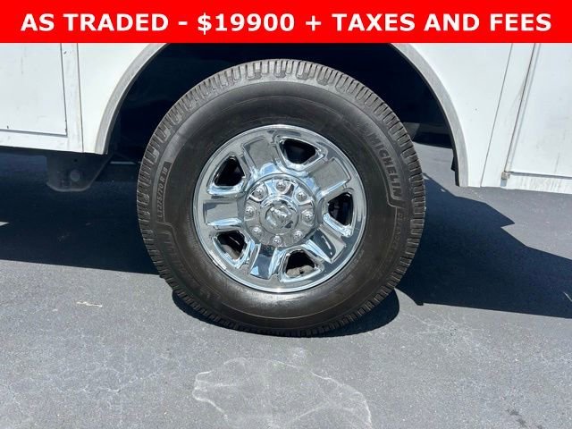 Used 2022 Bright White Clea Ram Tradesman image 8