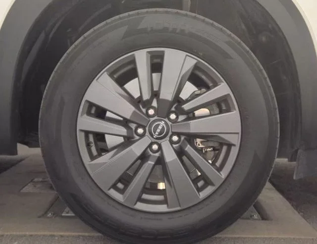Used 2024 Silver Nissan SV image 14