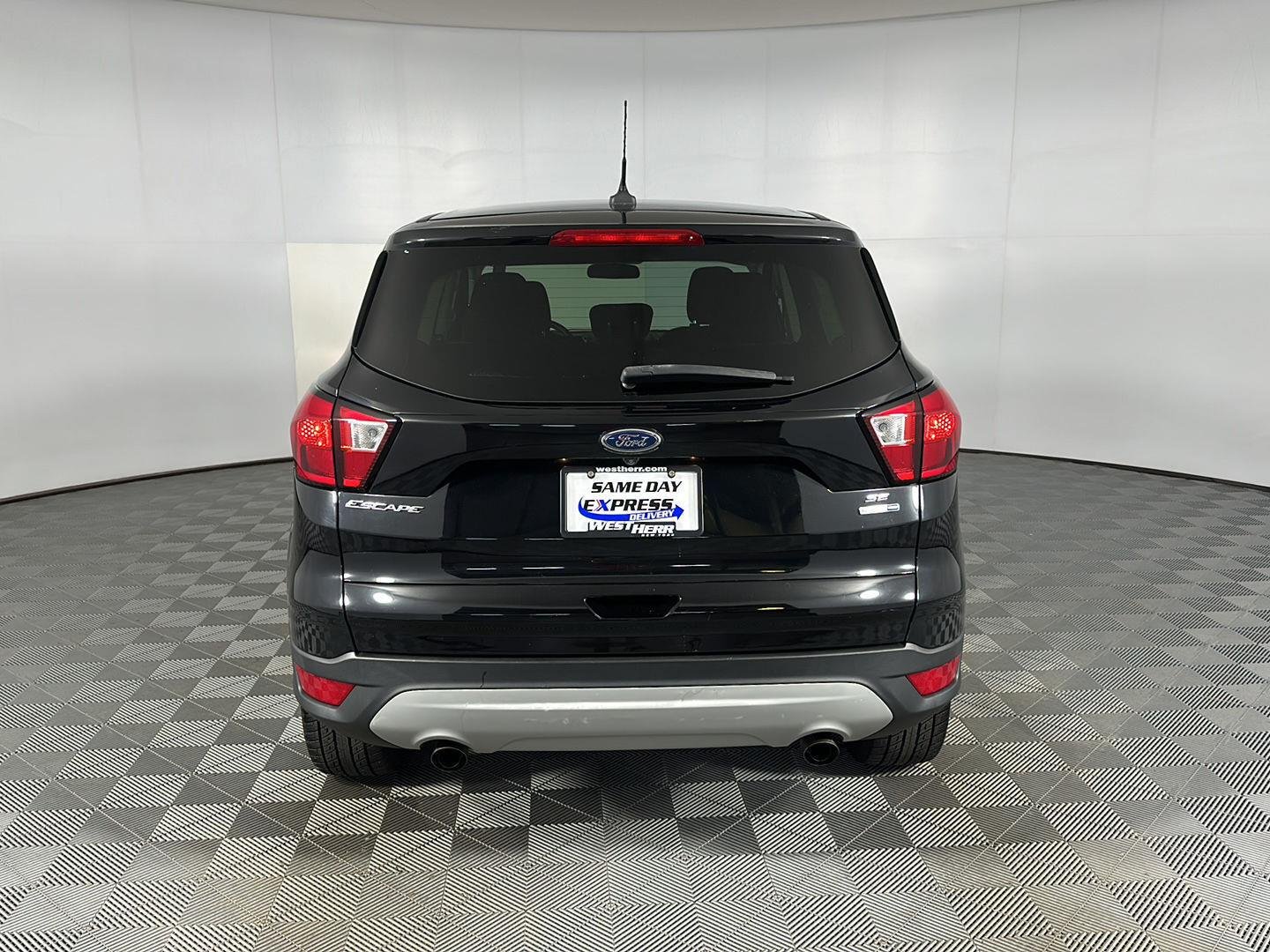 Used 2019 Agate Black Ford SE image 5