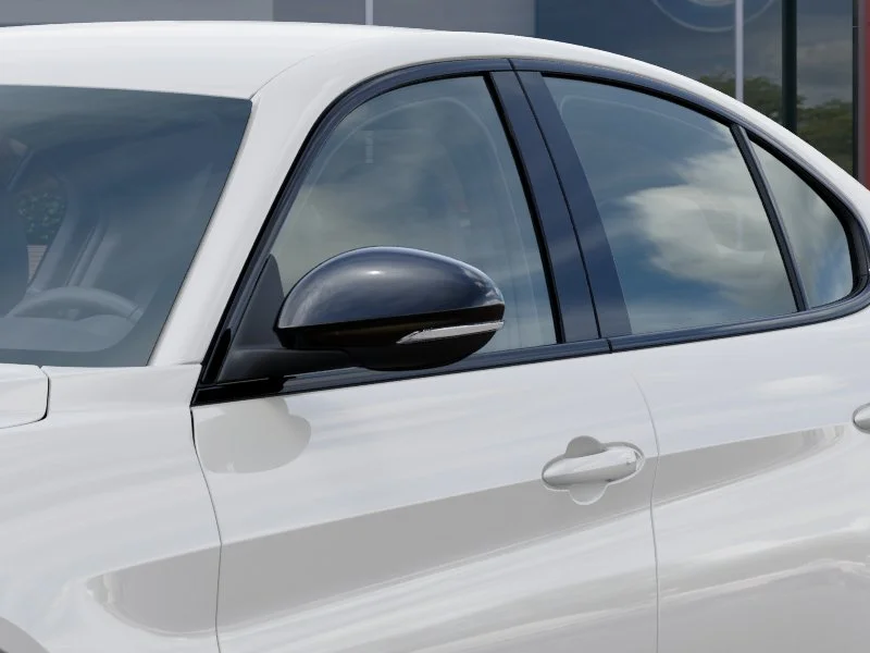New 2025 Milano White Exterior Paint Alfa Romeo Base image 39