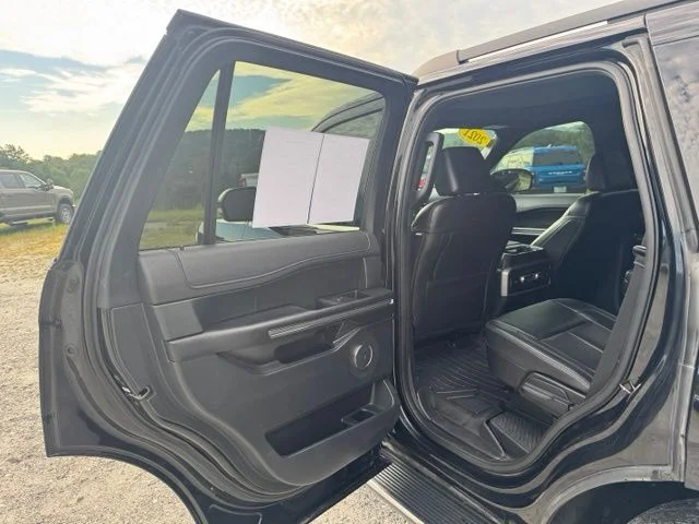 Used 2021 Black Ford XLT image 14