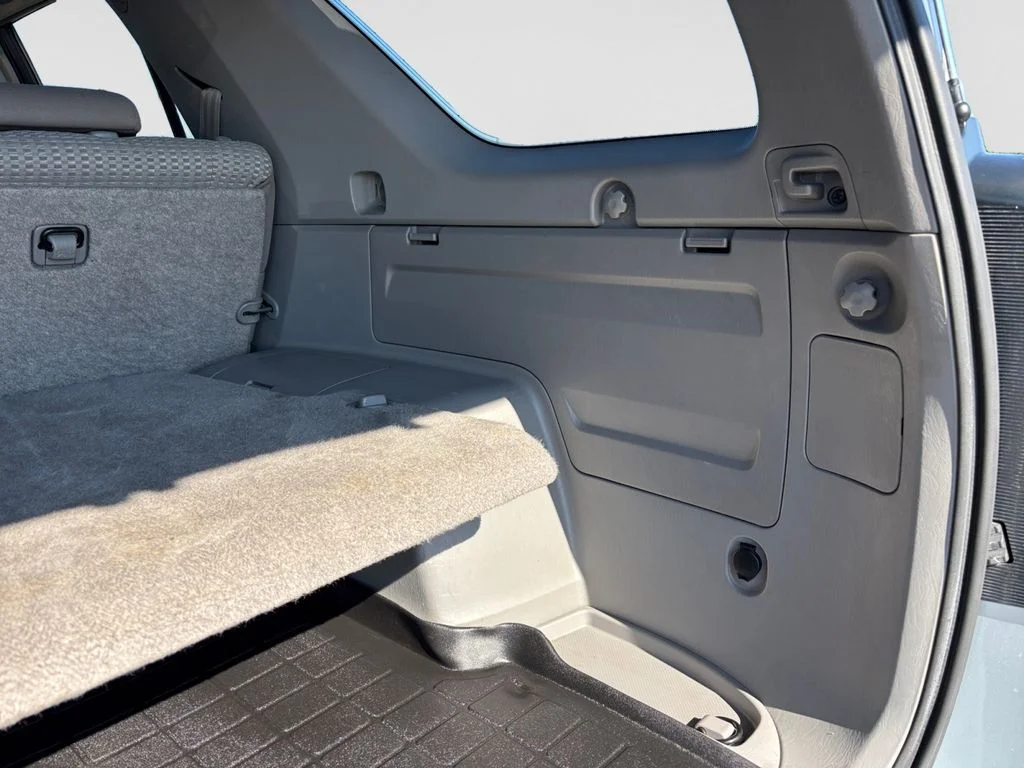 Used 2008 Silver Toyota SR5 image 43