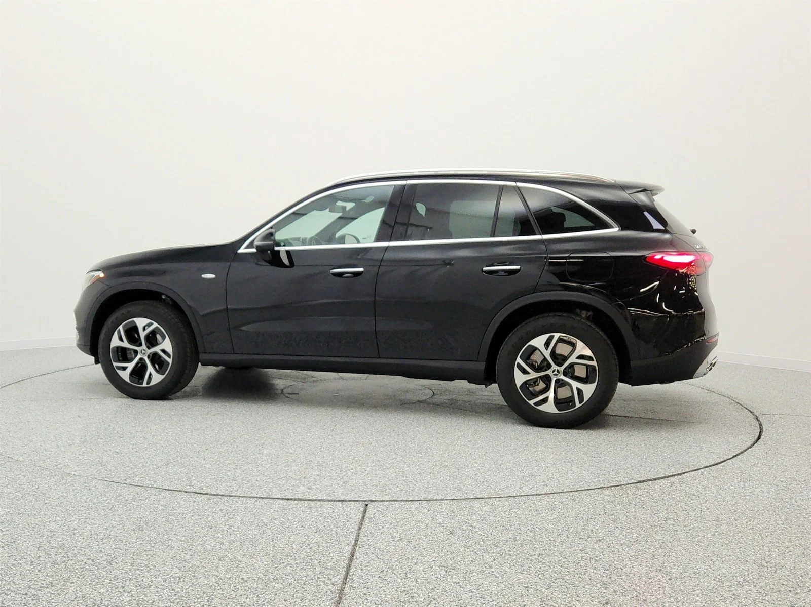 Used 2025 Black Mercedes-Benz GLC 350e 4MATIC® SUV image 8