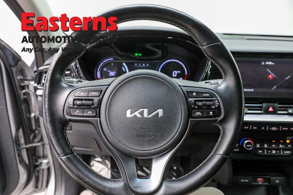 Used 2022 Gray Kia EX image 10