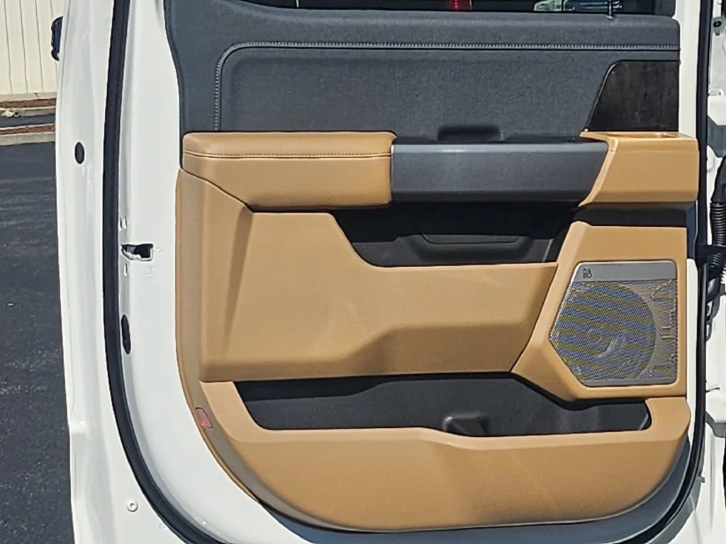 New 2027 Glacier Gray Metallic Tri-Coat Ford F-250® Lariat® image 34