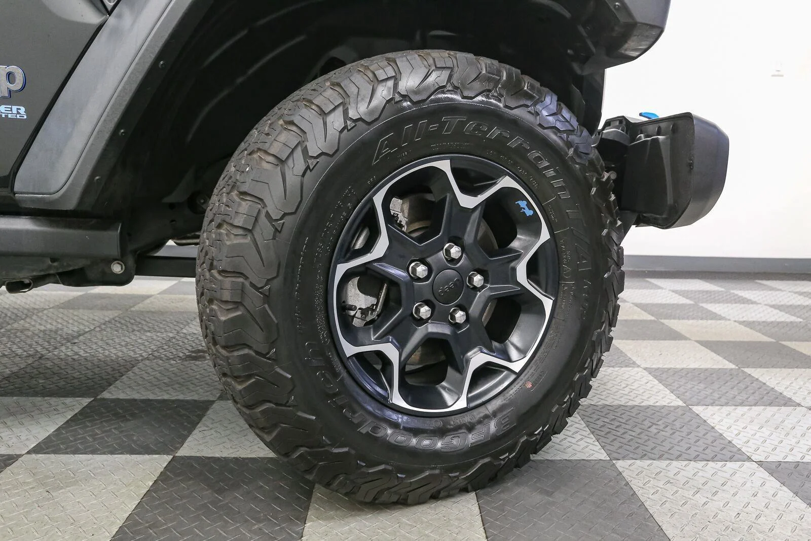 Used 2022 Black Clearcoat Jeep Unlimited Rubicon image 16