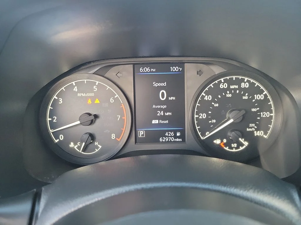 Used 2022 Silver Nissan 2.5 S image 22