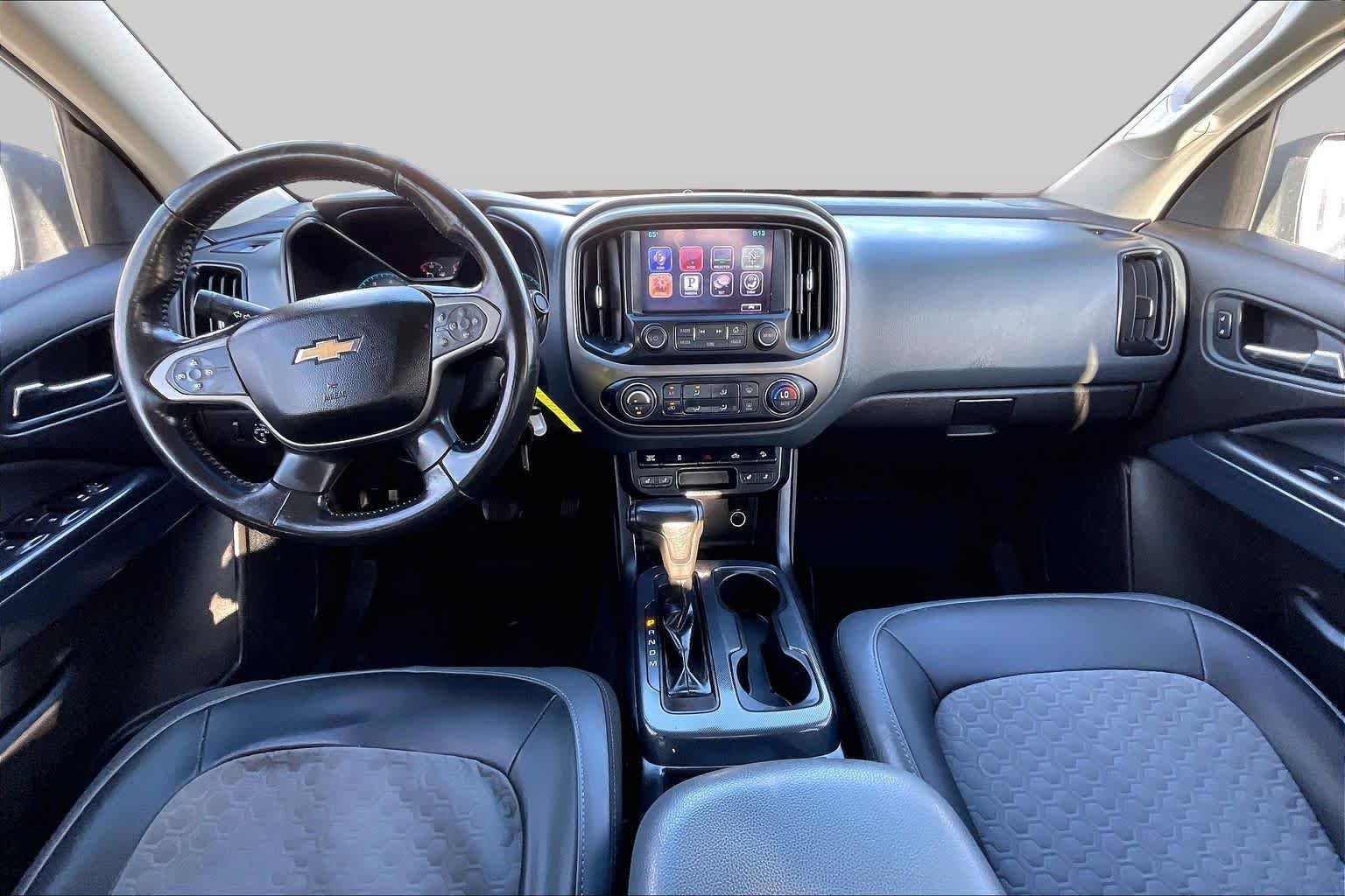 Used 2016 CYBER GRAY METALLIC Chevrolet 4WD Z71 image 16