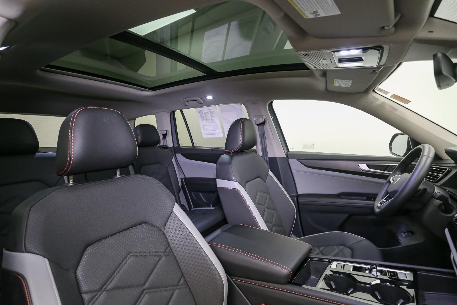 Used 2025 Pure Gray Volkswagen 2.0T Peak Edition image 22