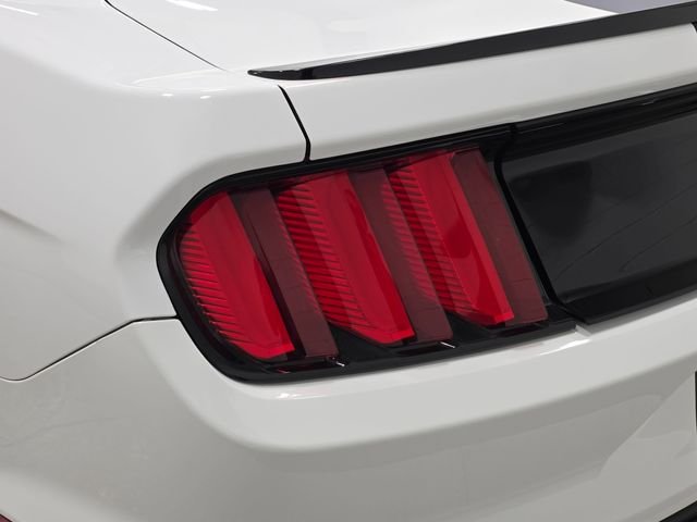 Used 2016 White Ford Shelby GT350 image 31