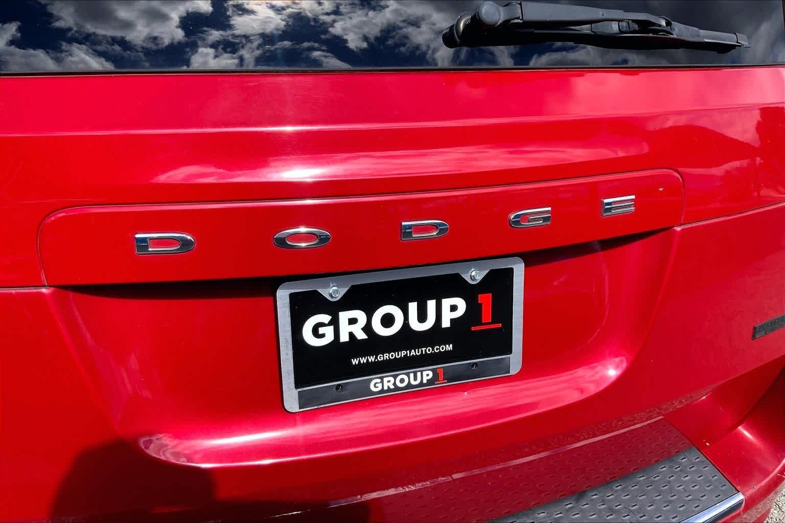 Used 2013 Redline Two-Coat Pearl Dodge SXT image 30