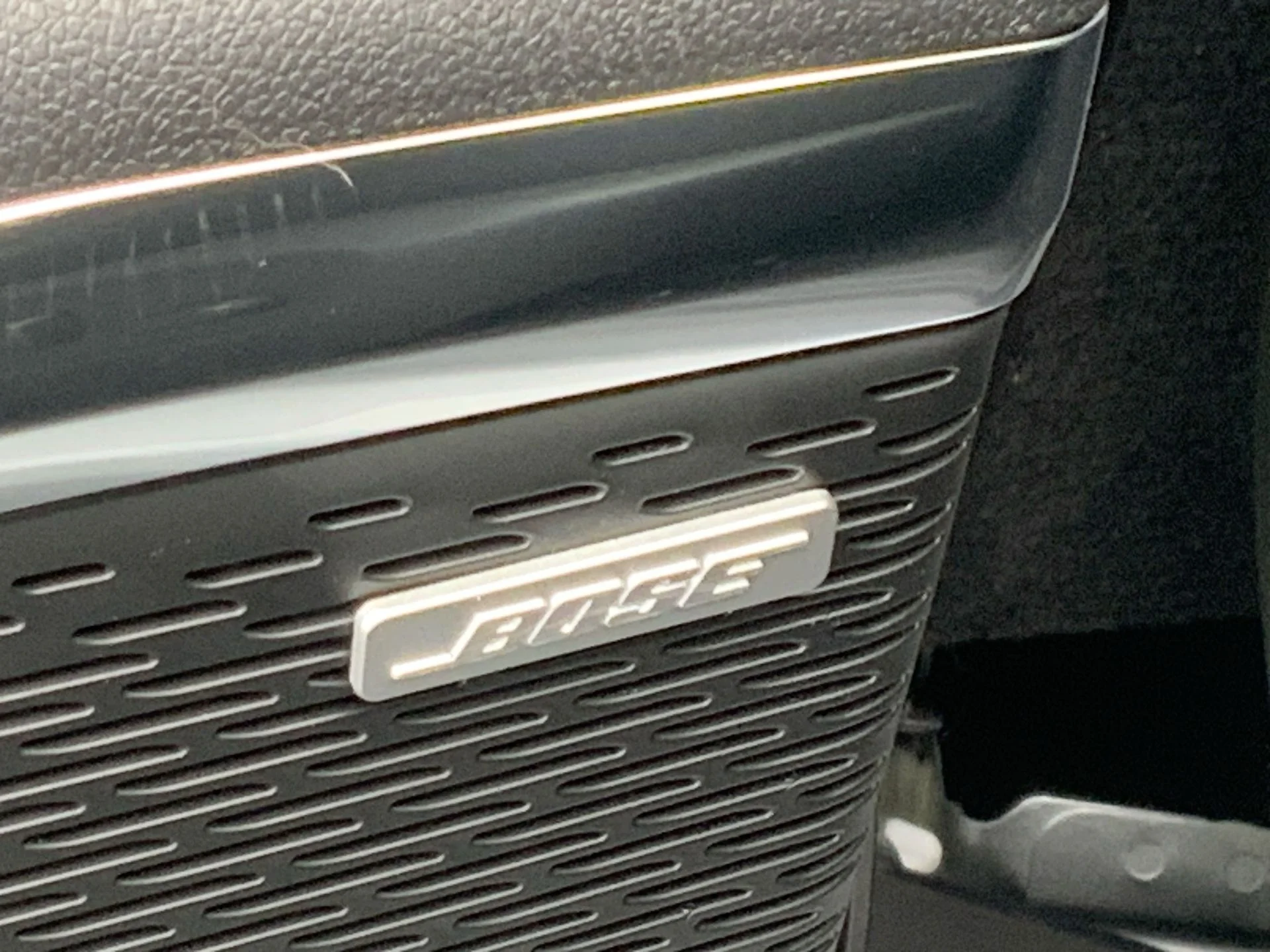 2027 GMC Acadia Elevation - Photo 31