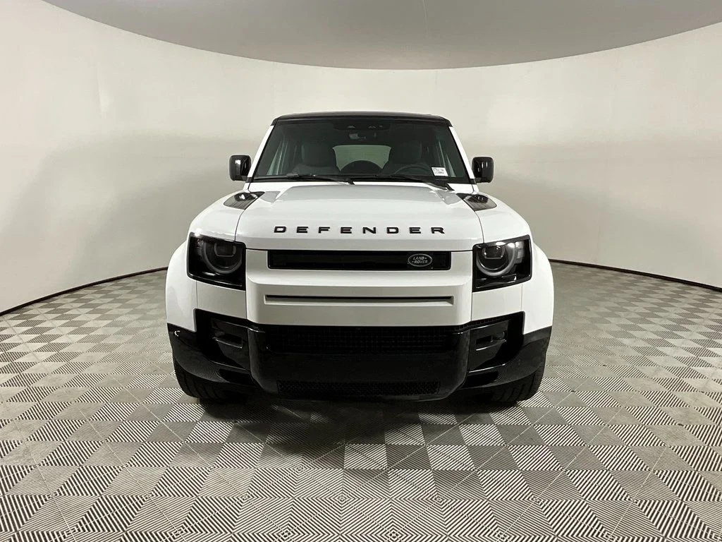 New 2026 Fuji White Land Rover X-Dynamic SE image 8