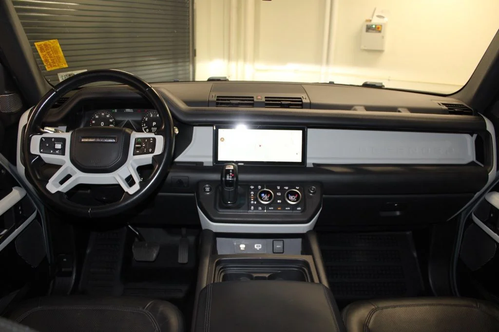 Used 2022 Silver Land Rover XS Edition image 36