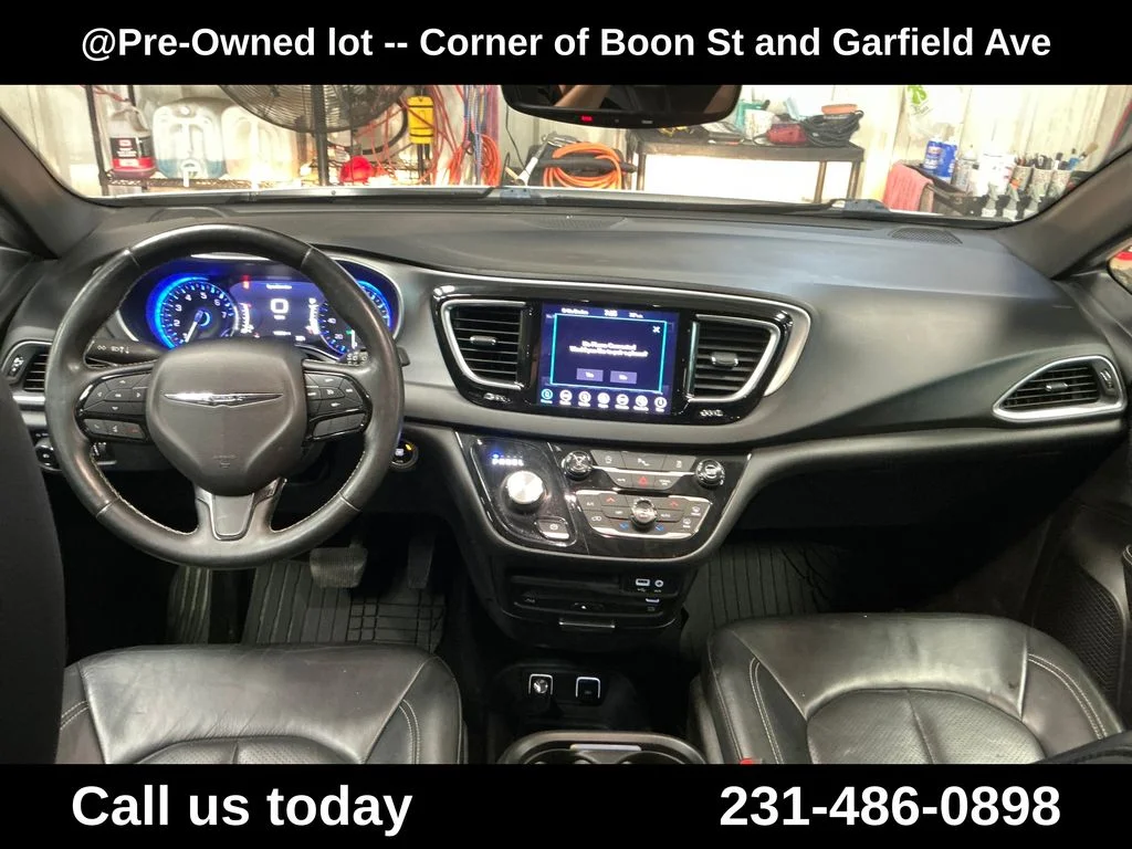 Used 2018 White Chrysler Touring L Plus image 18