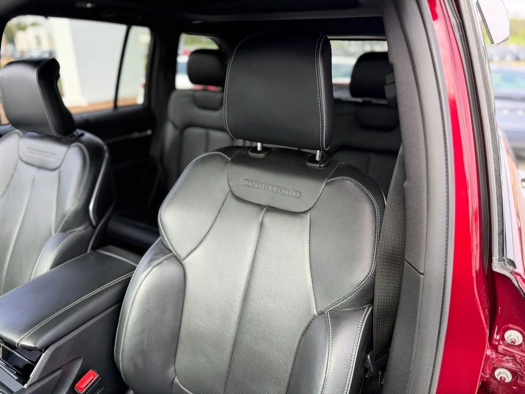 Used 2023 Red Jeep Overland image 11
