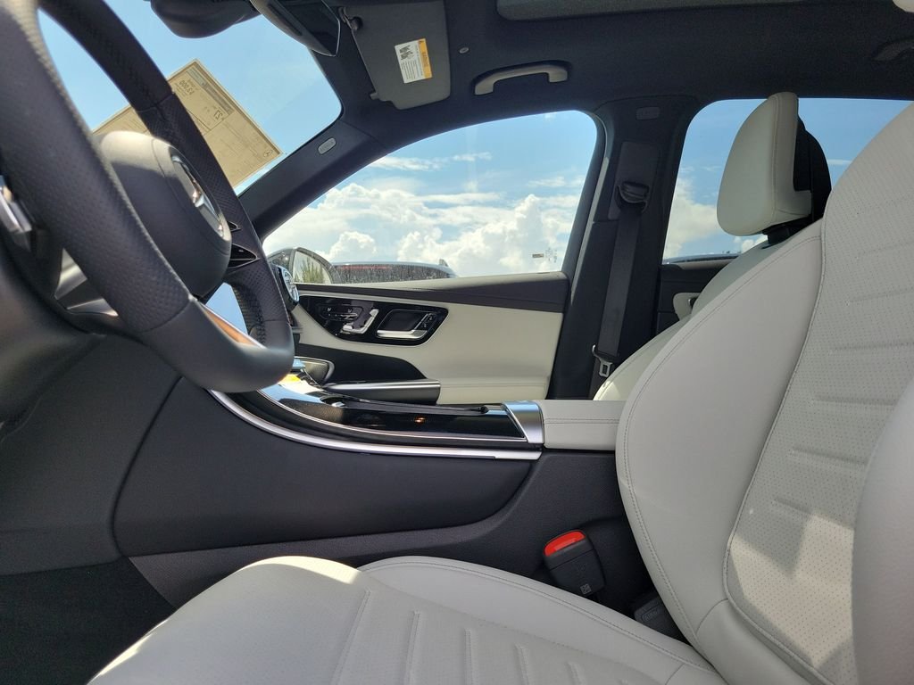 New 2027 Cirrus Silver Metallic Mercedes-Benz GLC 300 image 19