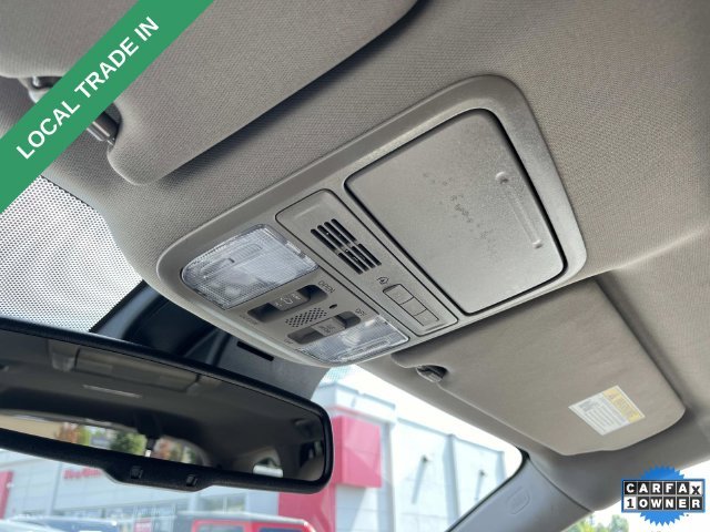 Used 2017 White Honda Touring image 36