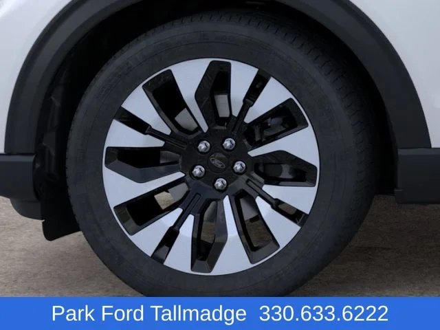 New 2026 Star White Metallic Tri-Coat Ford Platinum image 19