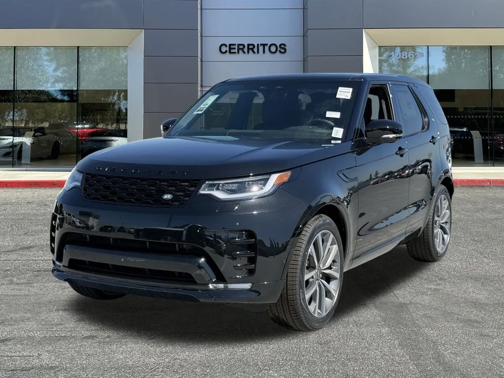 2025 Land Rover Discovery P360 Dynamic SE's photo