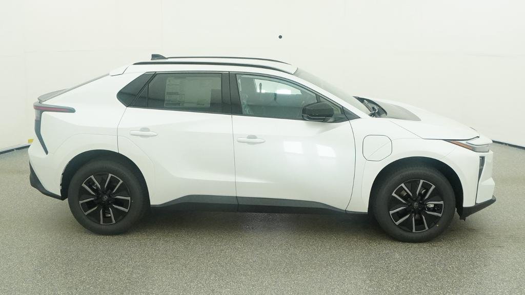 New 2026 Wind Chill Pearl Toyota XLE image 44