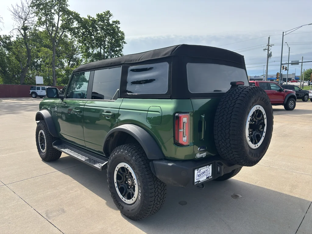 Used 2025 Eruption Green Metallic Ford Outer Banks image 8