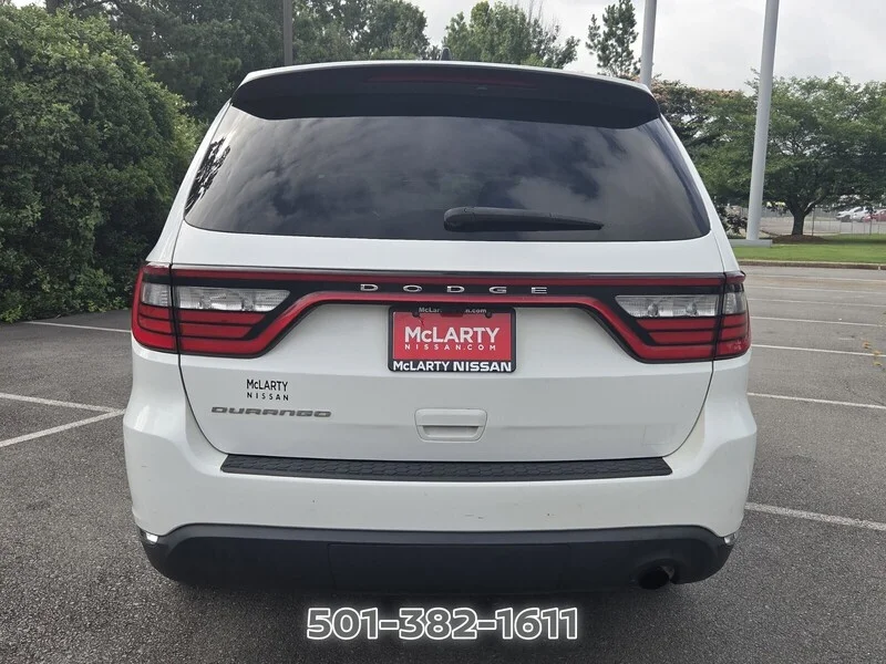 Used 2023 White DODGE SXT RWD image 4