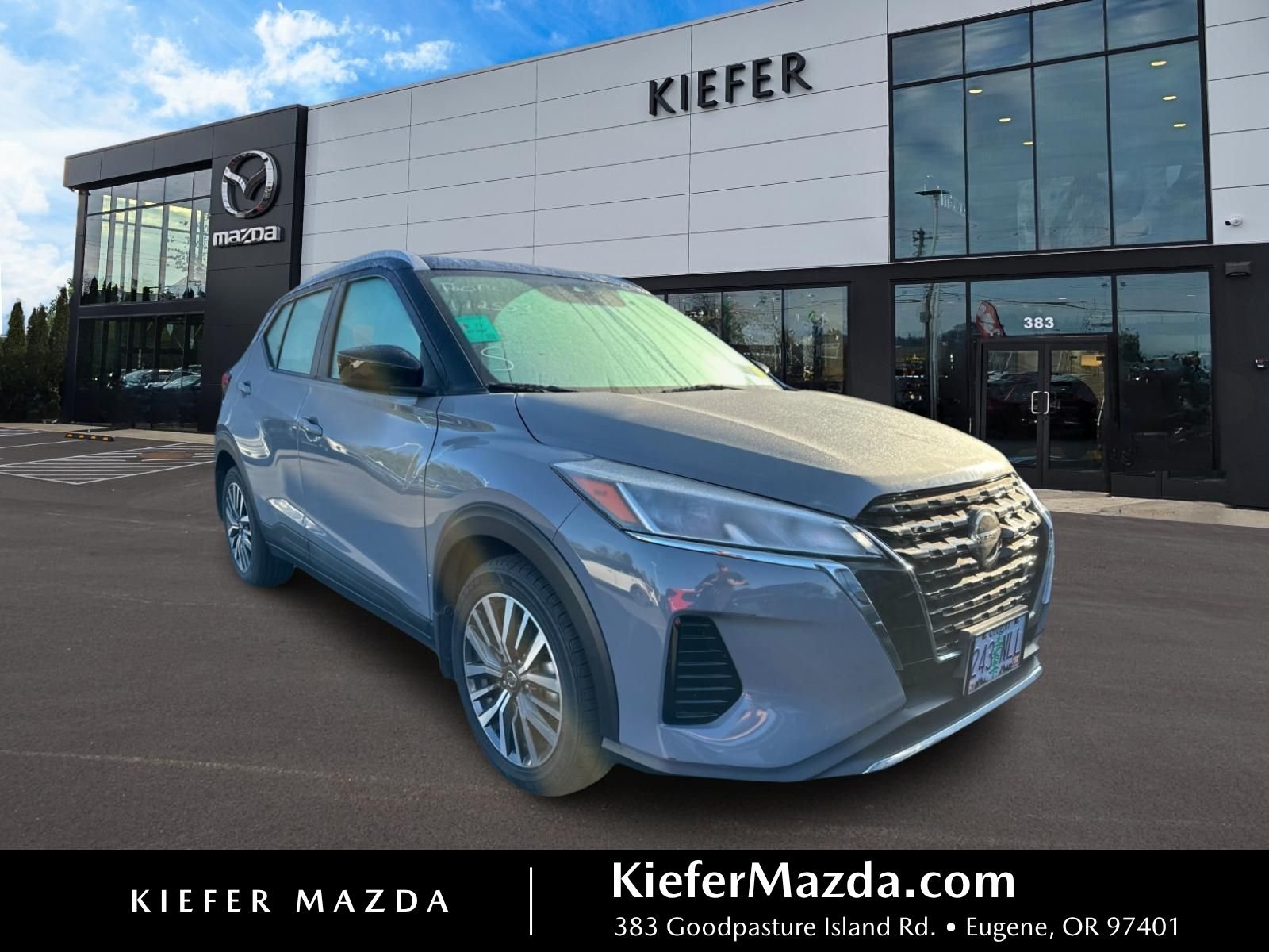 Used 2021 Gray Nissan SV image 1
