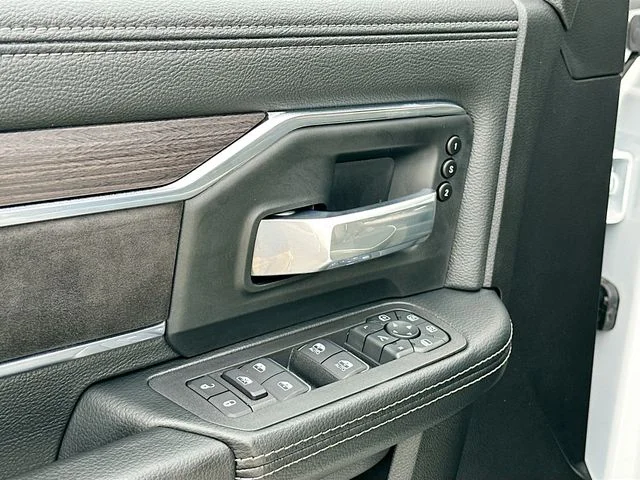 2026 RAM 2500 Laramie - Photo 14