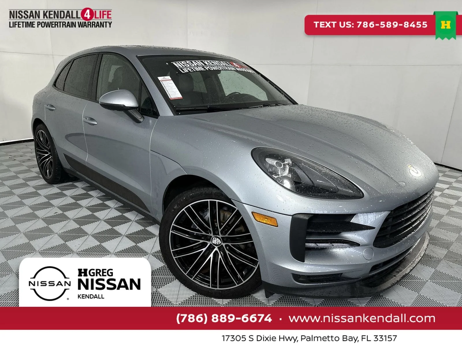 2021 Porsche Macan -'s photo