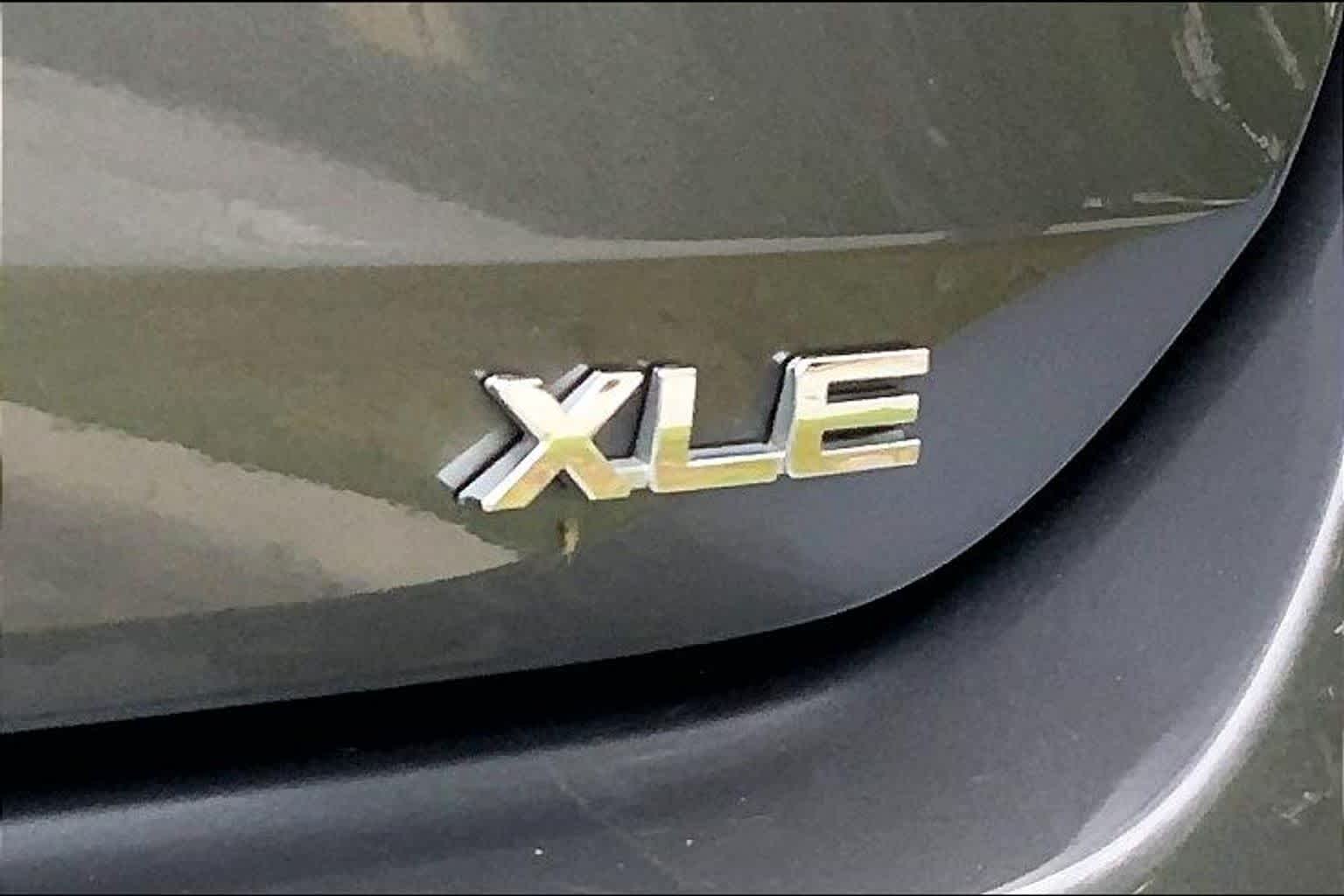 Used 2023 Magnetic Gray Metallic Toyota XLE image 9