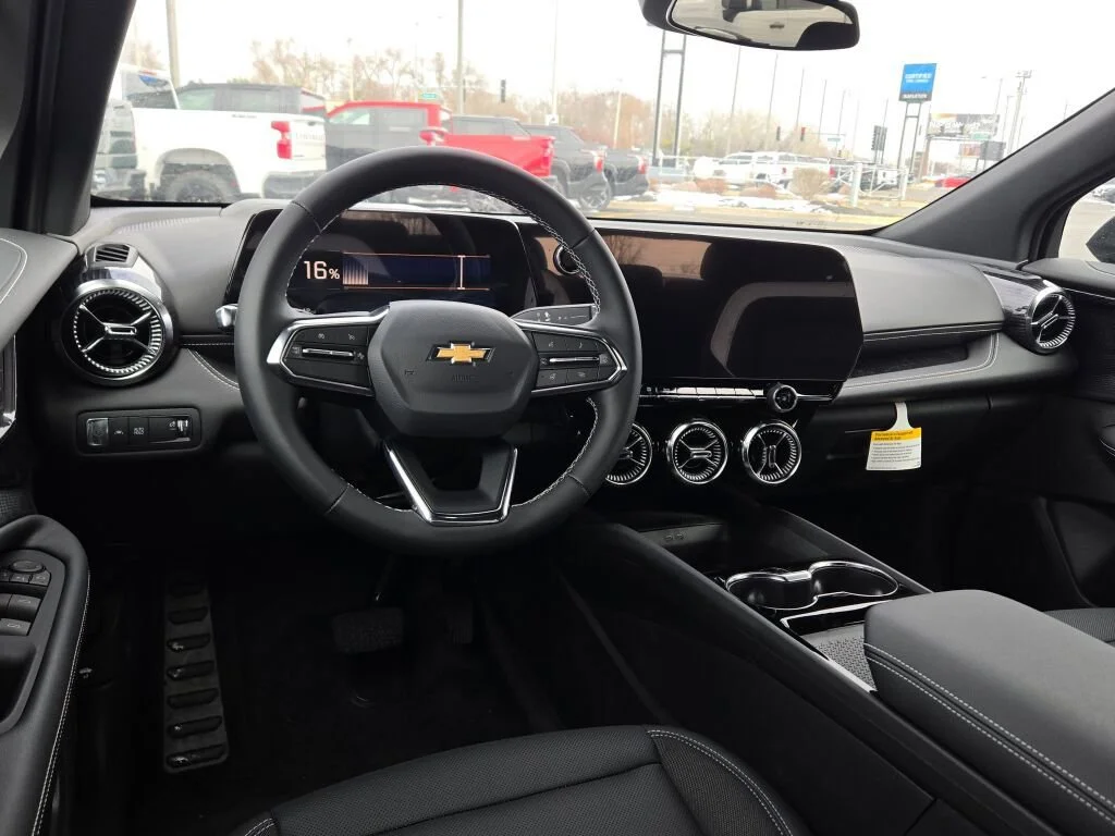 2025 Chevrolet Blazer EV LT - Photo 19