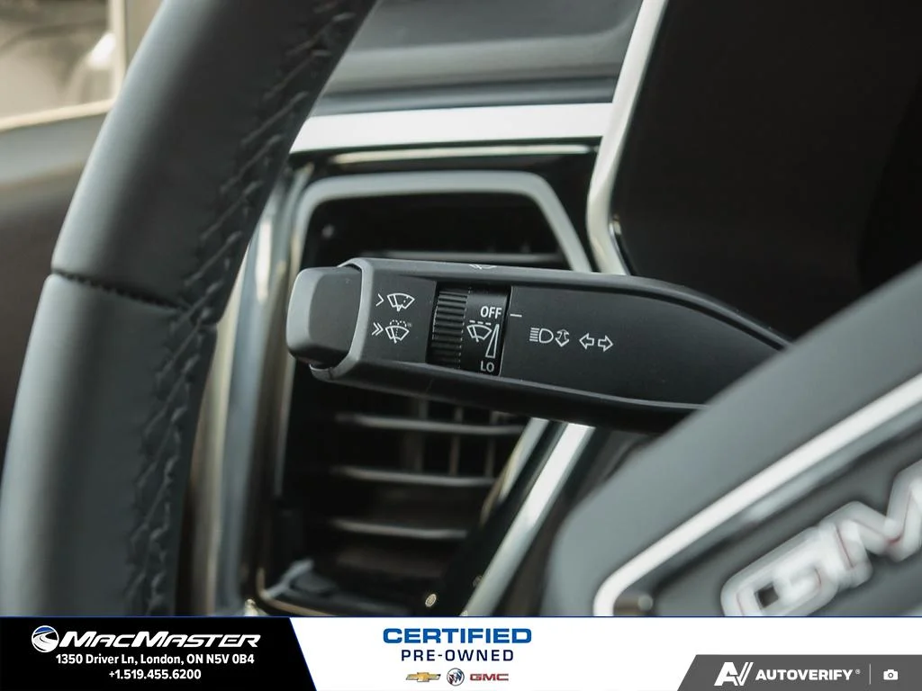 Used 2025  GMC Elevation image 19