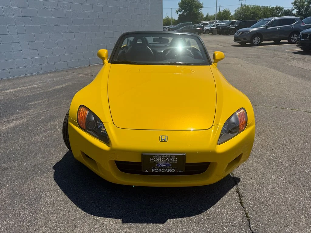 Used 2001 Spa Yellow Pearl Honda Convertible image 3