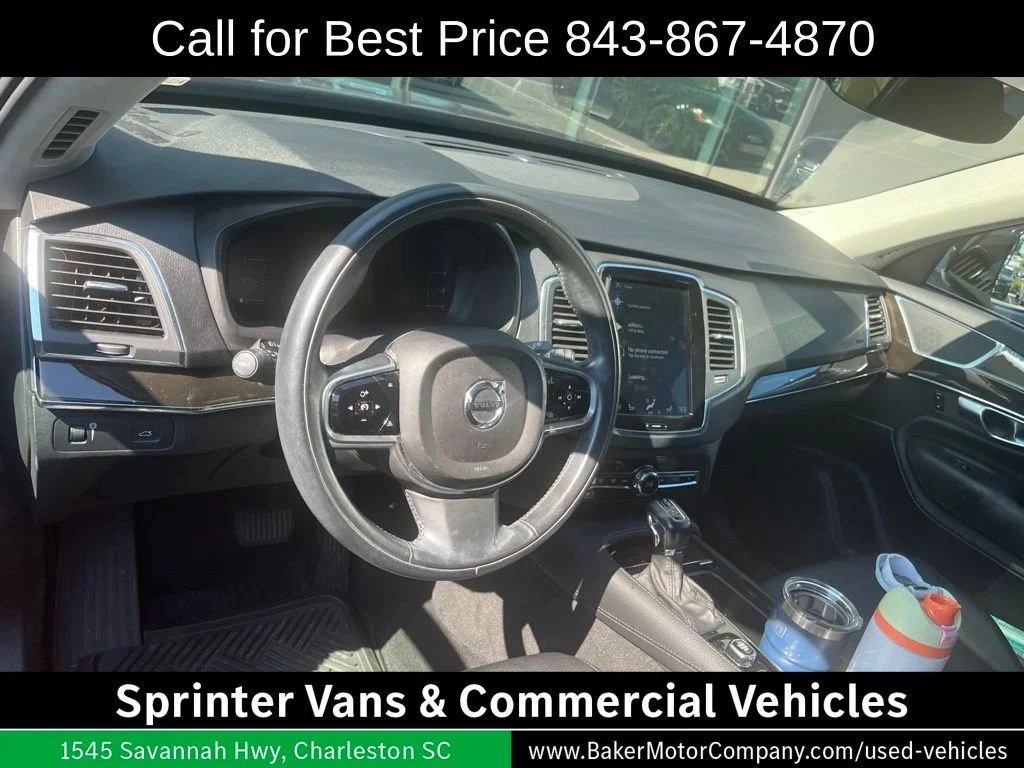 Used 2018 Black Volvo T5 Momentum image 9