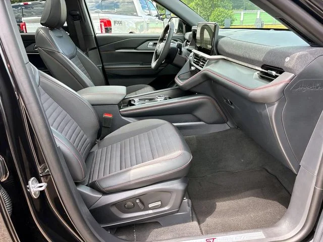 Used 2026 Black Metallic Ford ST-Line image 20