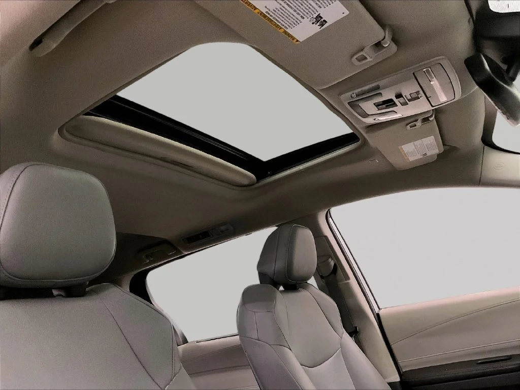 Used 2021 Silver Toyota XLE image 26