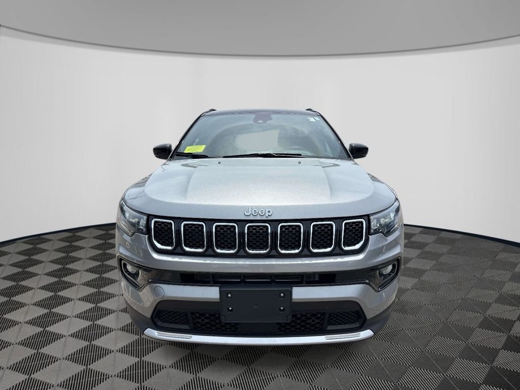 Used 2023 Silver Jeep Limited image 7