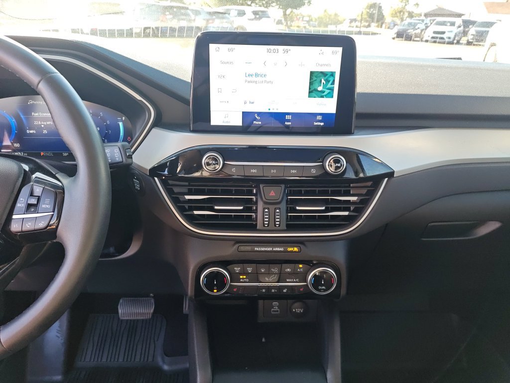 Used 2022 Blue Ford SEL image 21