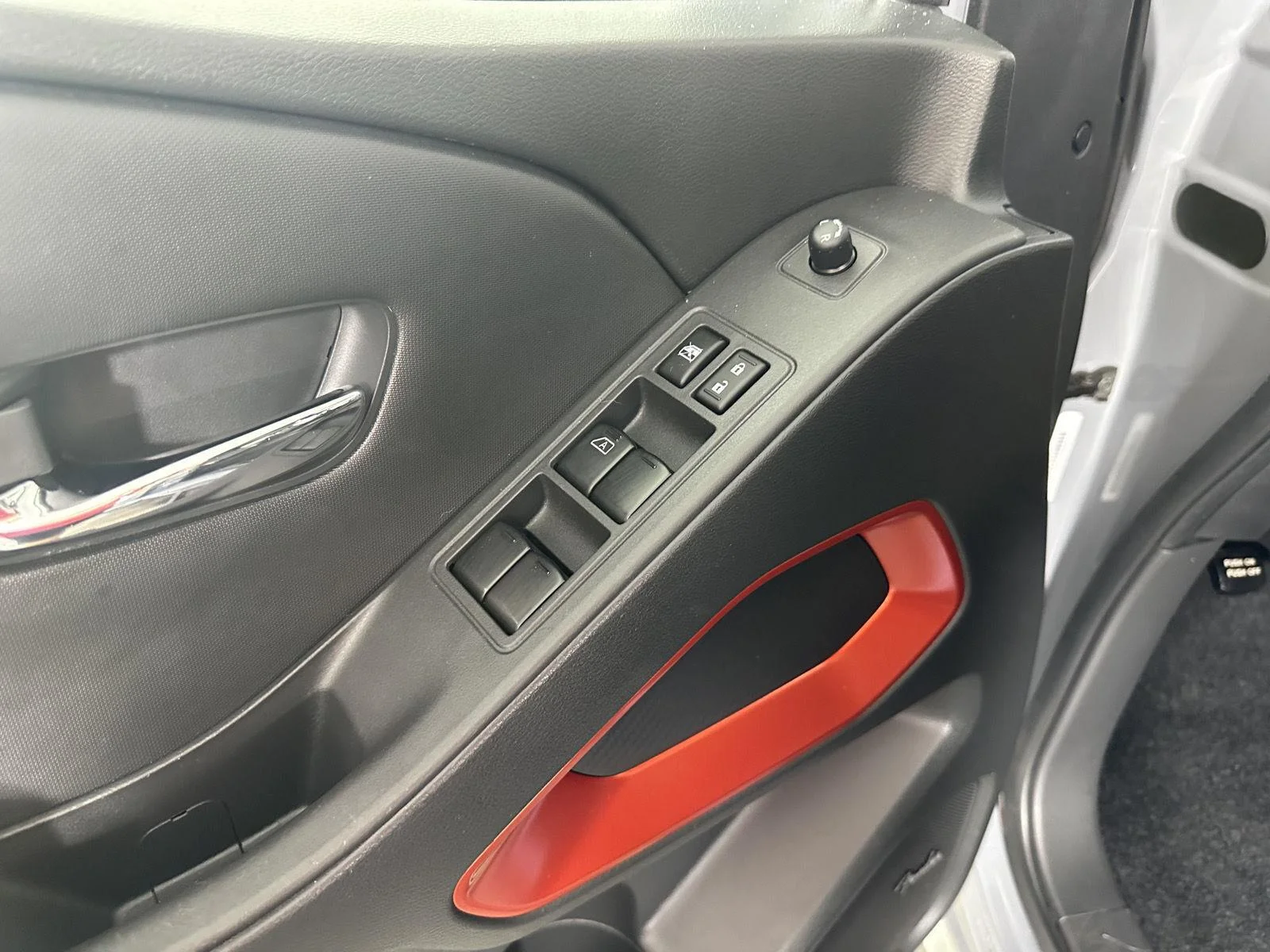 Used 2023 Boulder Gray Pearl Nissan PRO-4X image 29
