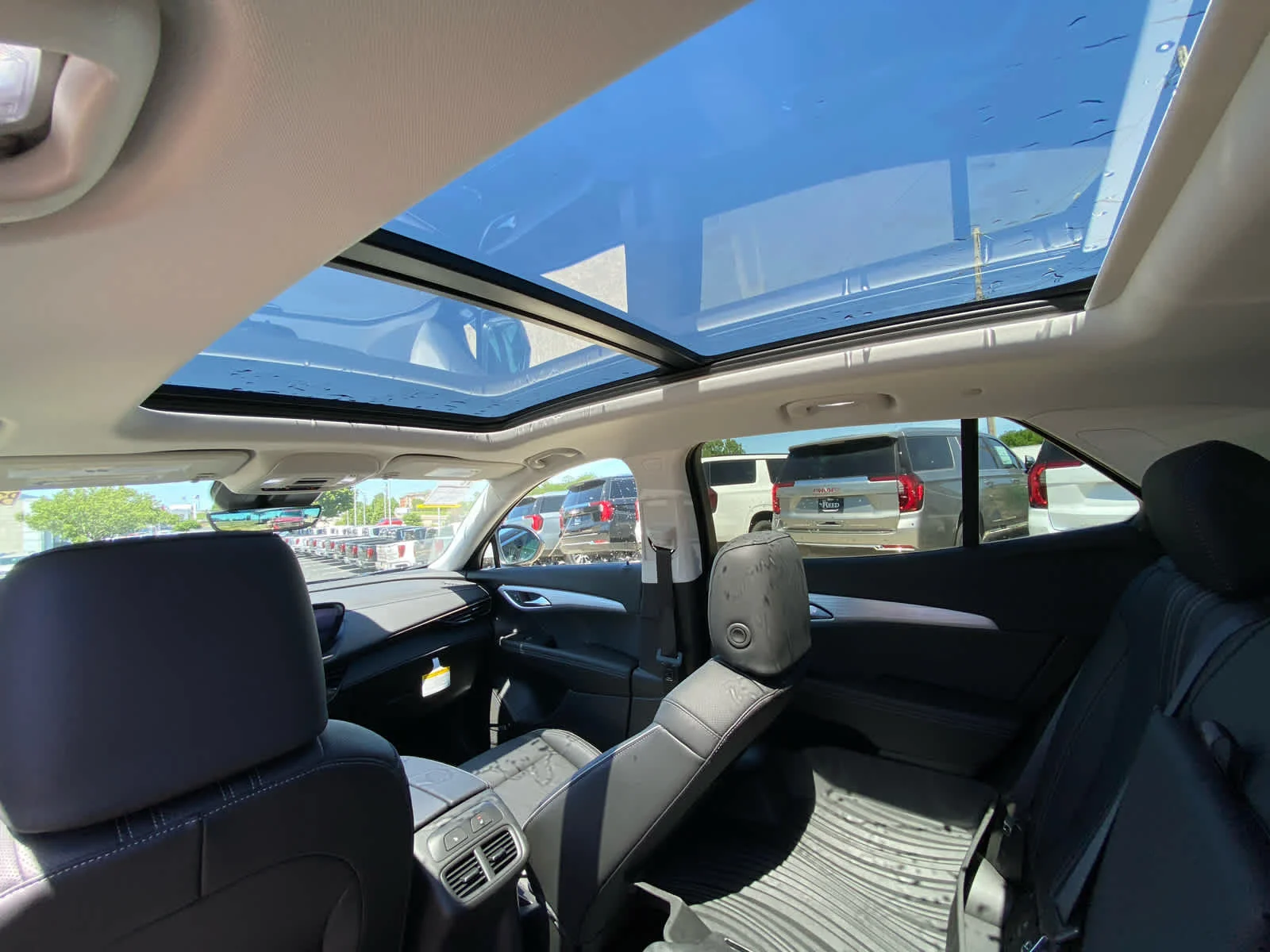 New 2026 Quartz Blue Metallic Buick Avenir image 23