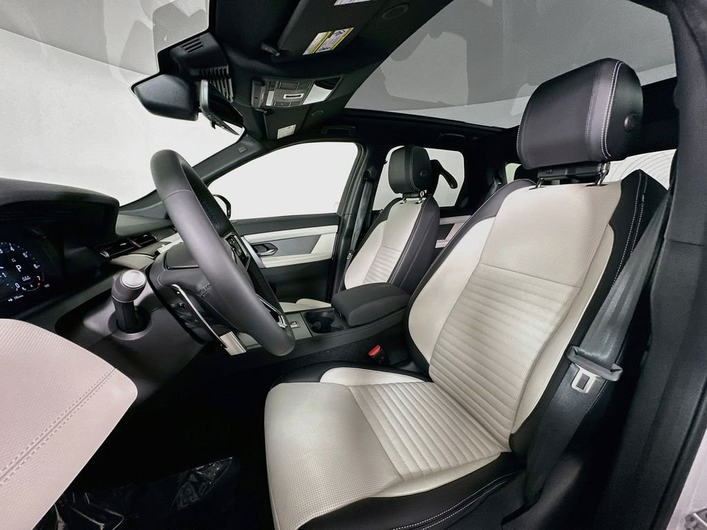 New 2026 Fuji White Land Rover Landmark image 11