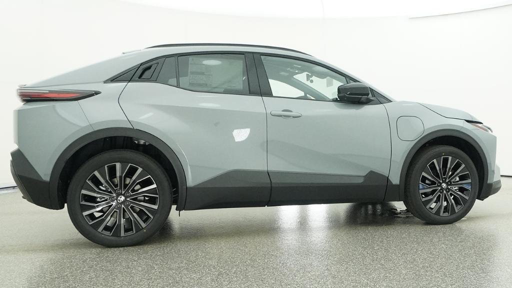 2026 Toyota C-HR XSE - Photo 32